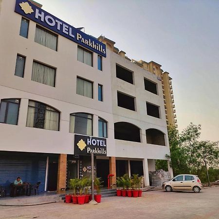 Hotel Park Hills Mohali Bagian luar foto