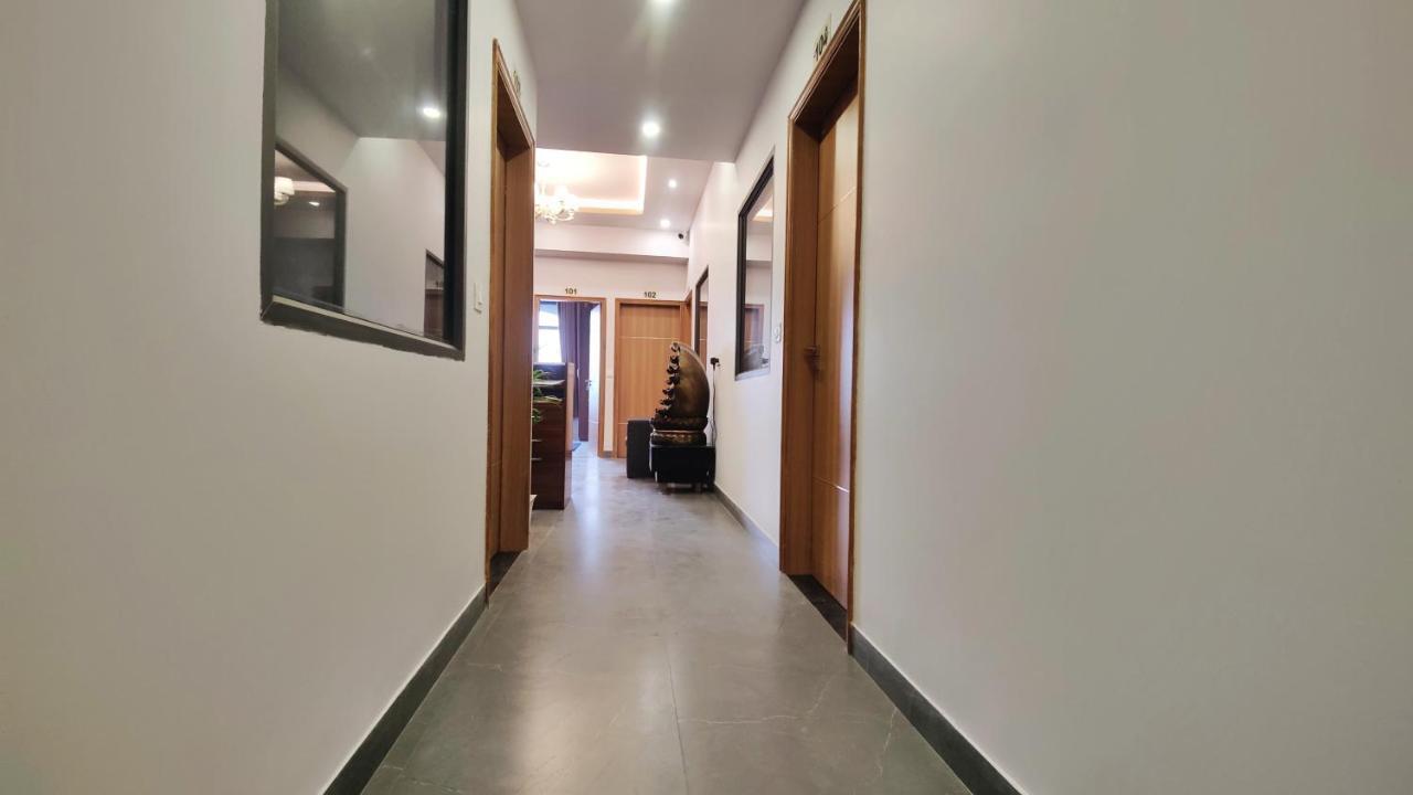 Hotel Park Hills Mohali Bagian luar foto