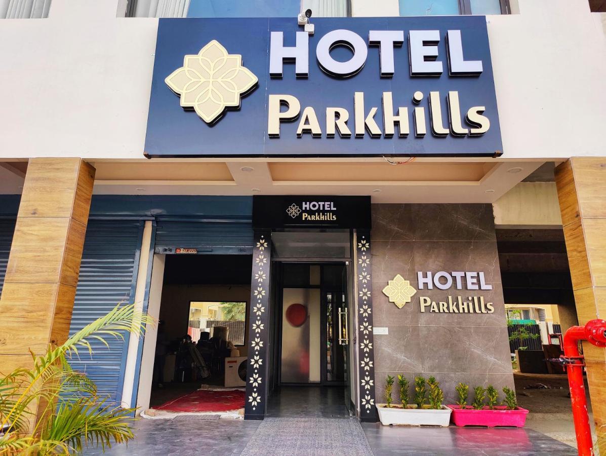 Hotel Park Hills Mohali Bagian luar foto