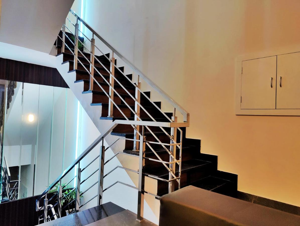 Hotel Park Hills Mohali Bagian luar foto