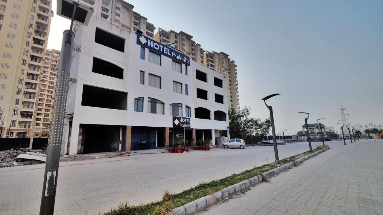 Hotel Park Hills Mohali Bagian luar foto
