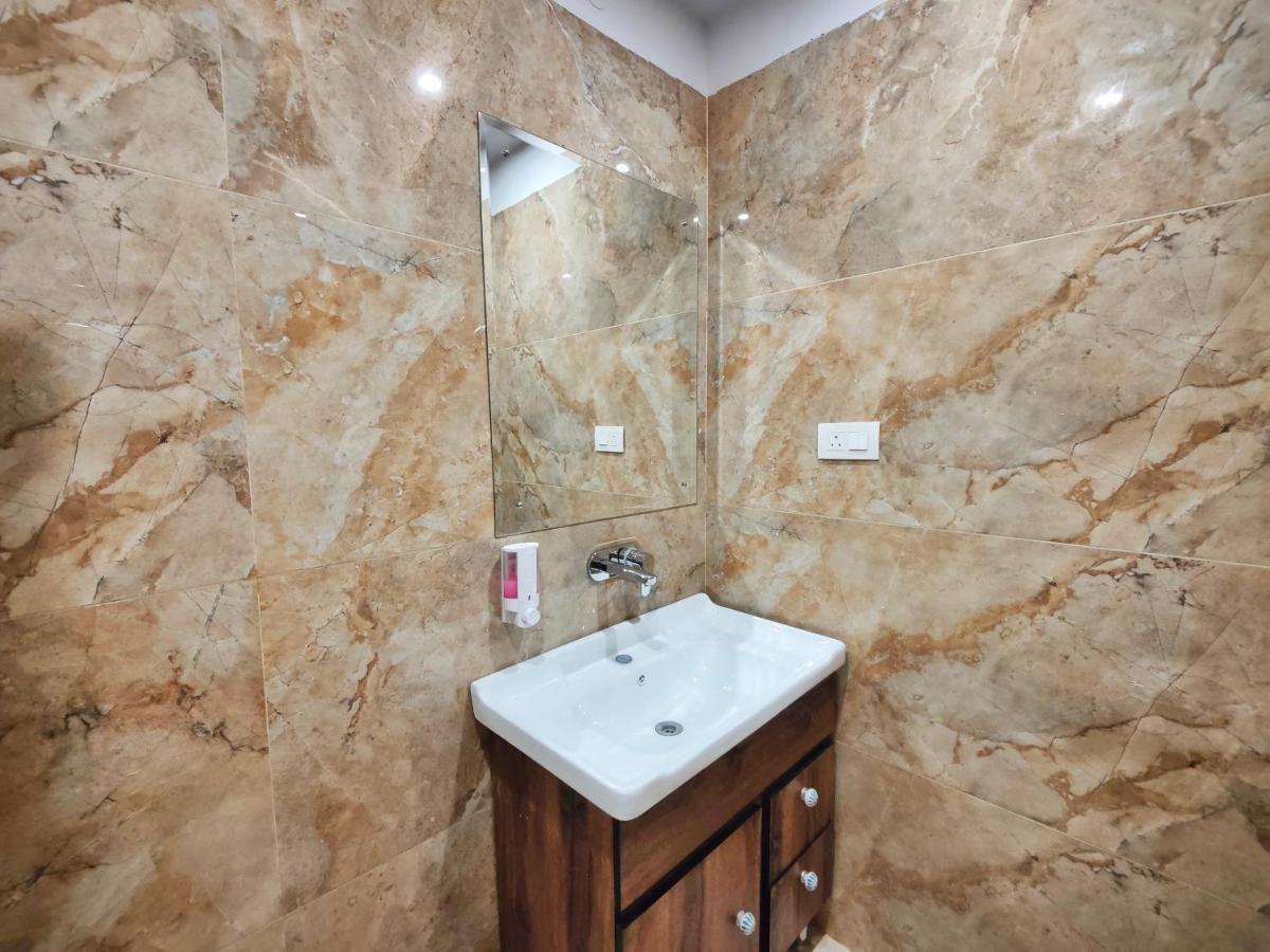 Hotel Park Hills Mohali Bagian luar foto