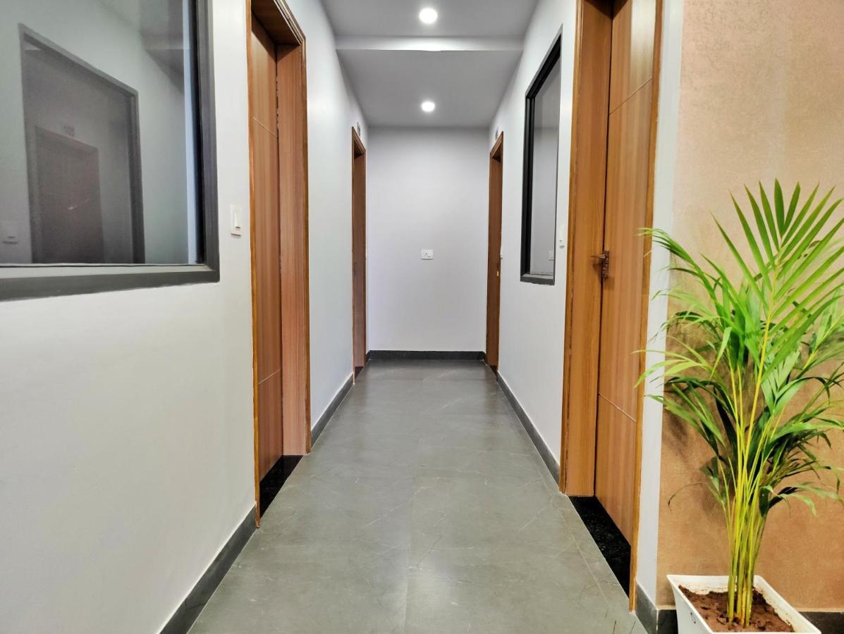 Hotel Park Hills Mohali Bagian luar foto
