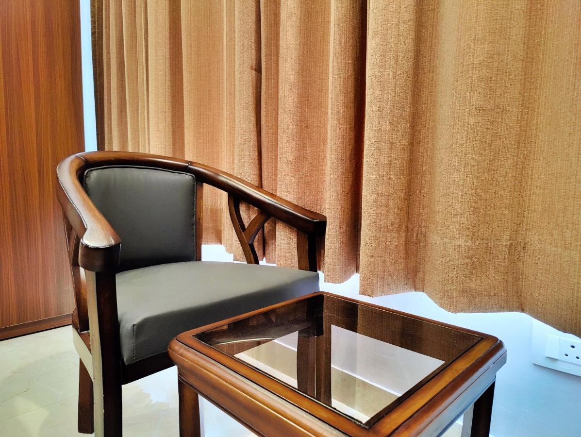 Hotel Park Hills Mohali Bagian luar foto