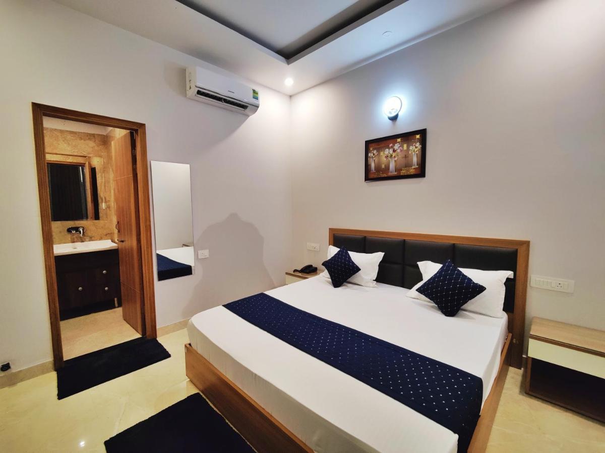 Hotel Park Hills Mohali Bagian luar foto