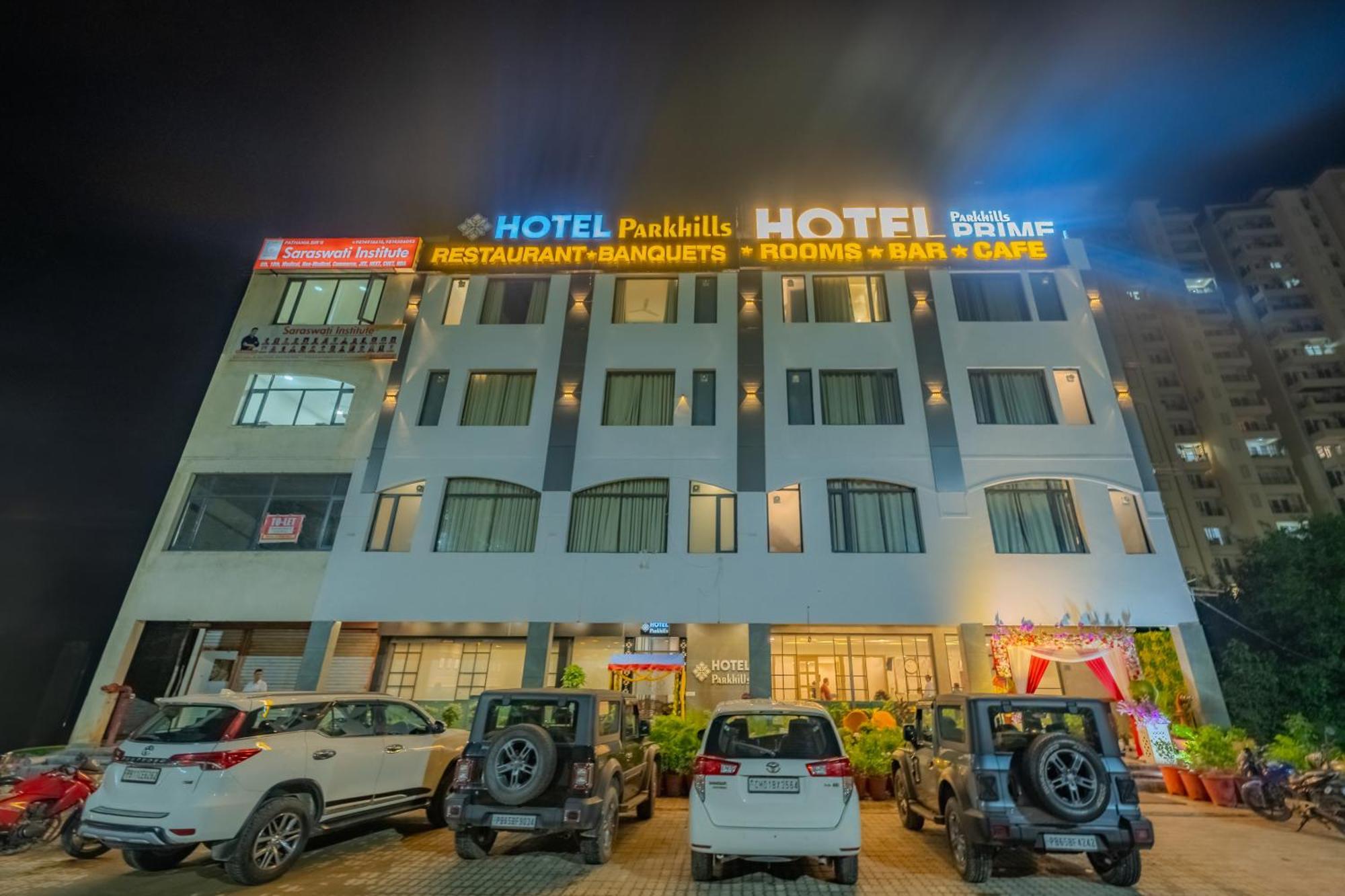 Hotel Park Hills Mohali Bagian luar foto